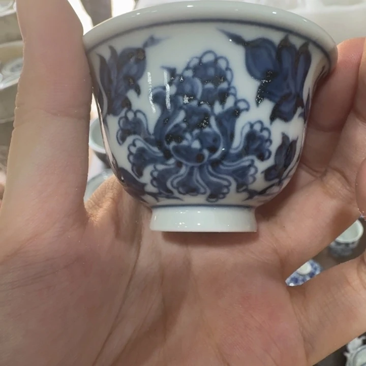 柴窑青花缠枝牡丹迷你压手