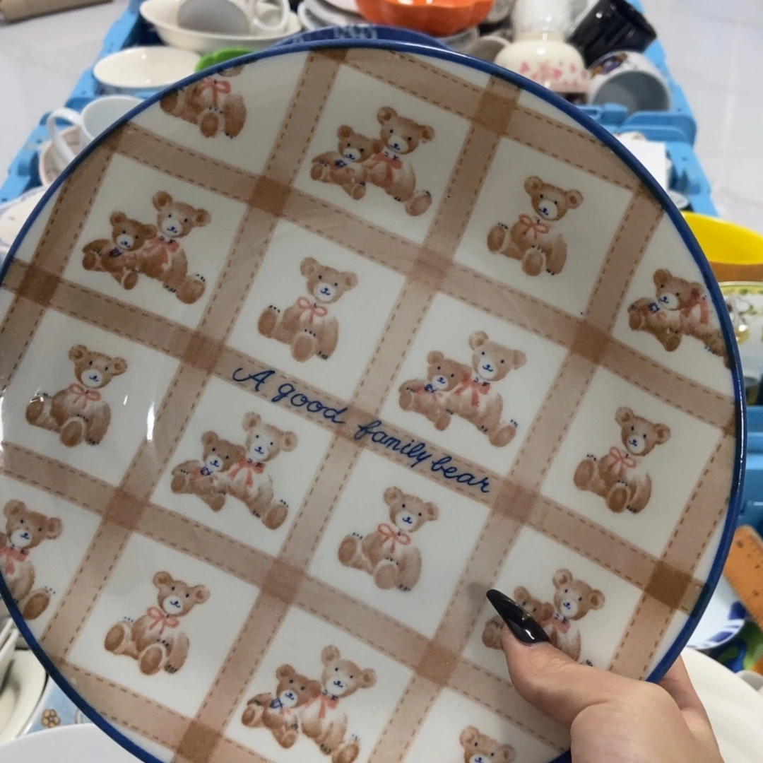 小***英瓷片陶瓷艺术的艺术价值
