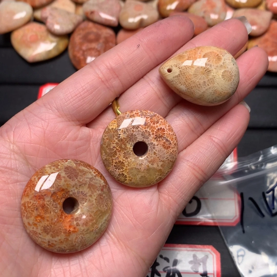 【闪购商品】硅化玉颈饰未镶嵌八*狼