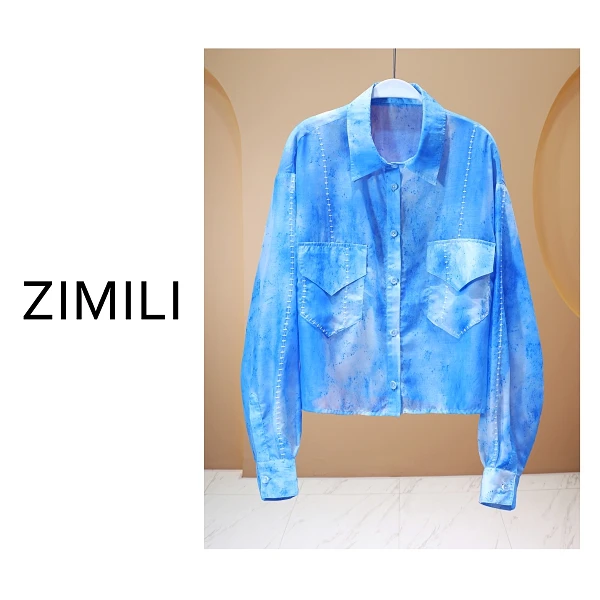 【亮哥女装】2025《冰川》蓝色喷绘绣线口袋时尚衬衫8007