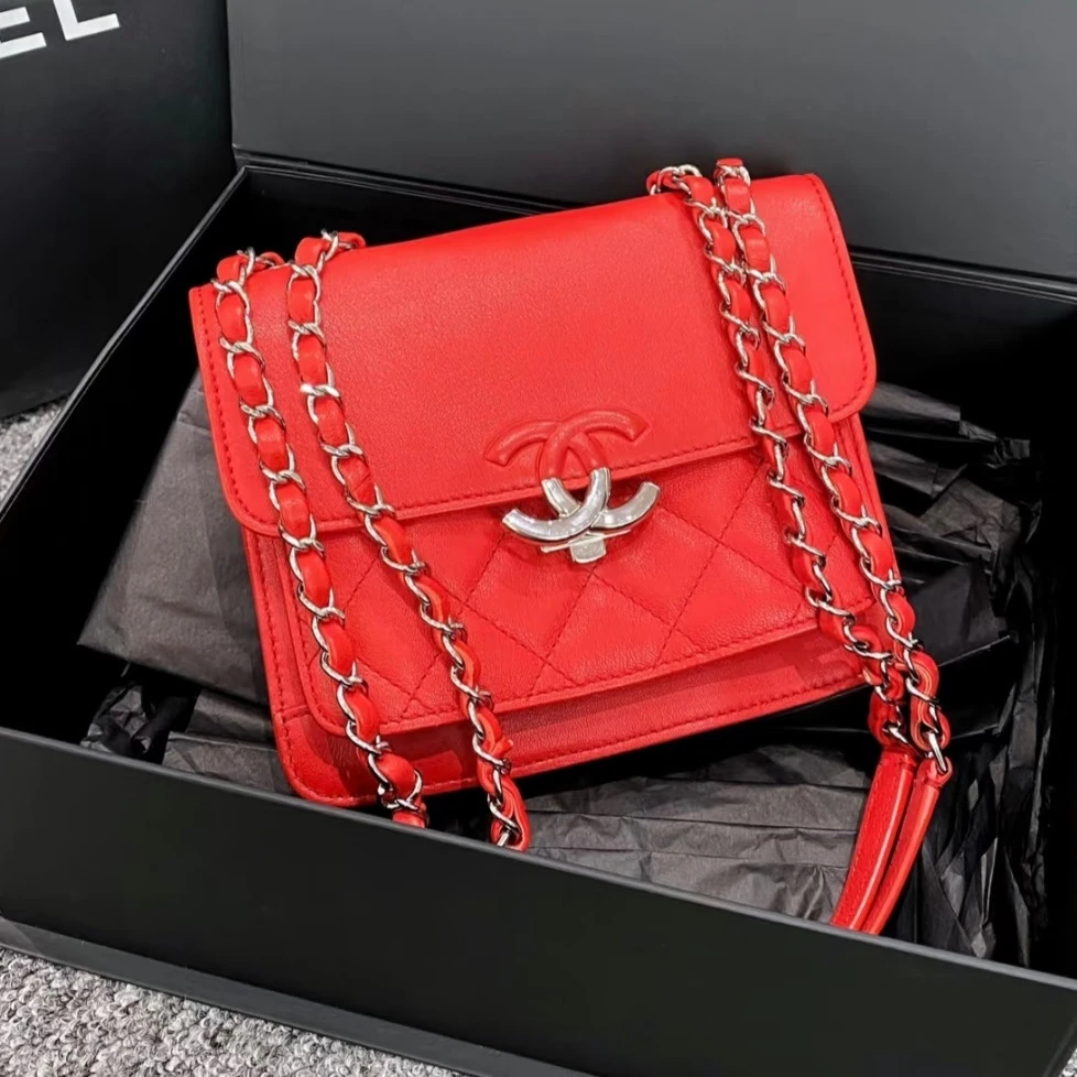 95新 Chanel/香奈儿 7姐专场/红色古巴系列邮差包 25开