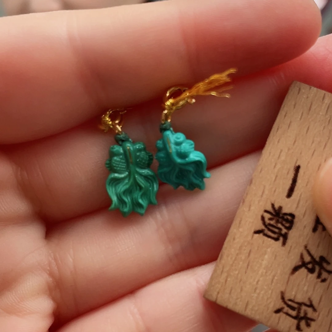 绿松石颈饰未镶嵌