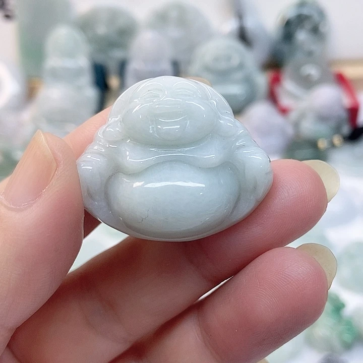 翡翠未镶嵌颈饰佛公