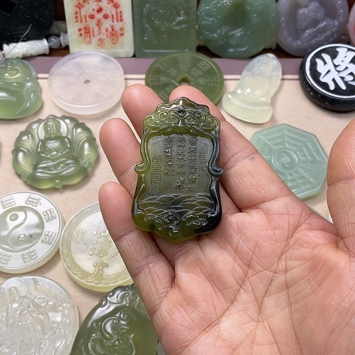 蛇纹石玉合金颈饰