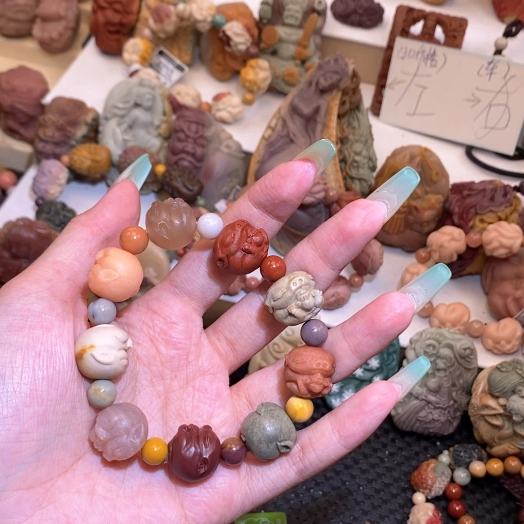 未镶嵌手串石英质玉（阿拉善玉）