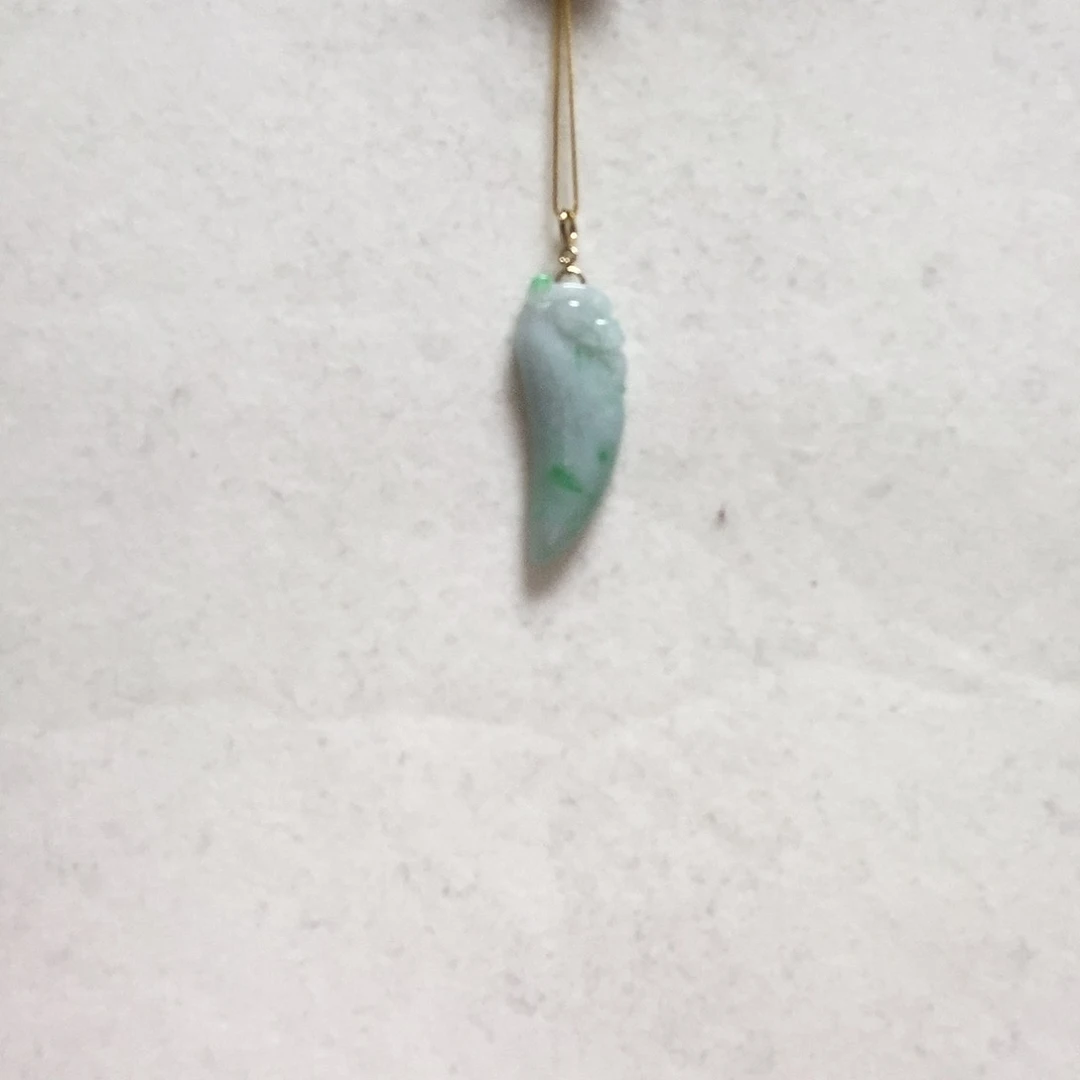 翡翠颈饰18K金镶嵌简单