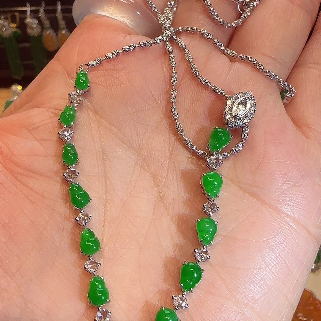 翡翠颈饰18K金镶嵌葫芦