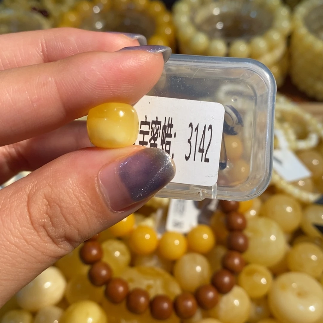 琥珀未镶嵌珠宝奇石3142