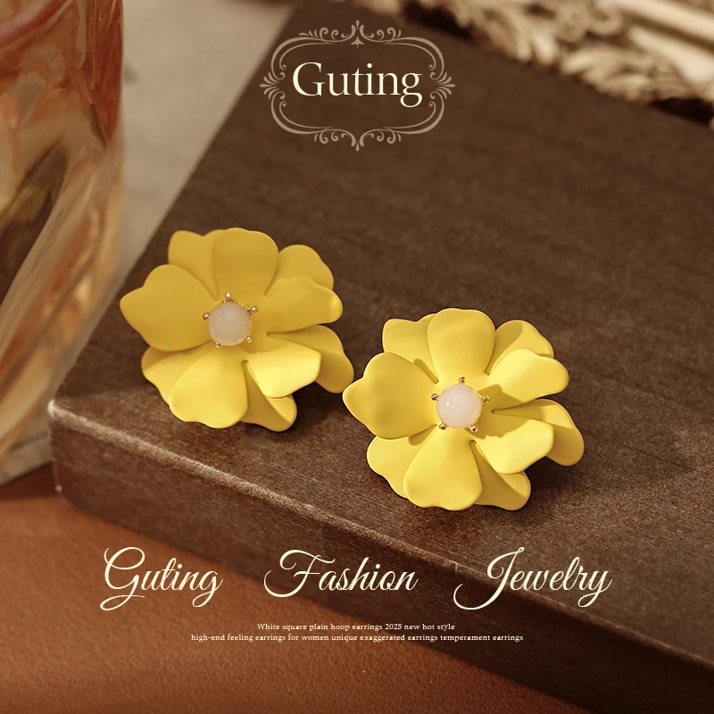 铜合金耳饰 21775小众设计感耳钉2025年新款气质黄色花朵耳环耳饰