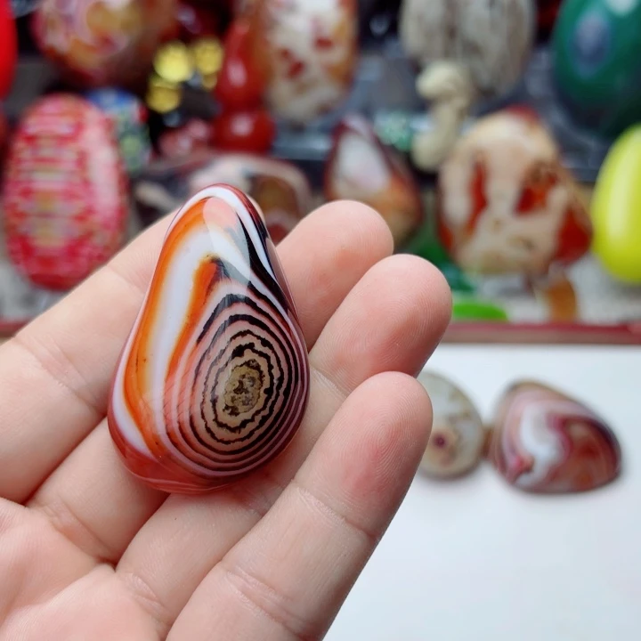用***3玛瑙/玉髓未镶嵌珠宝半成品