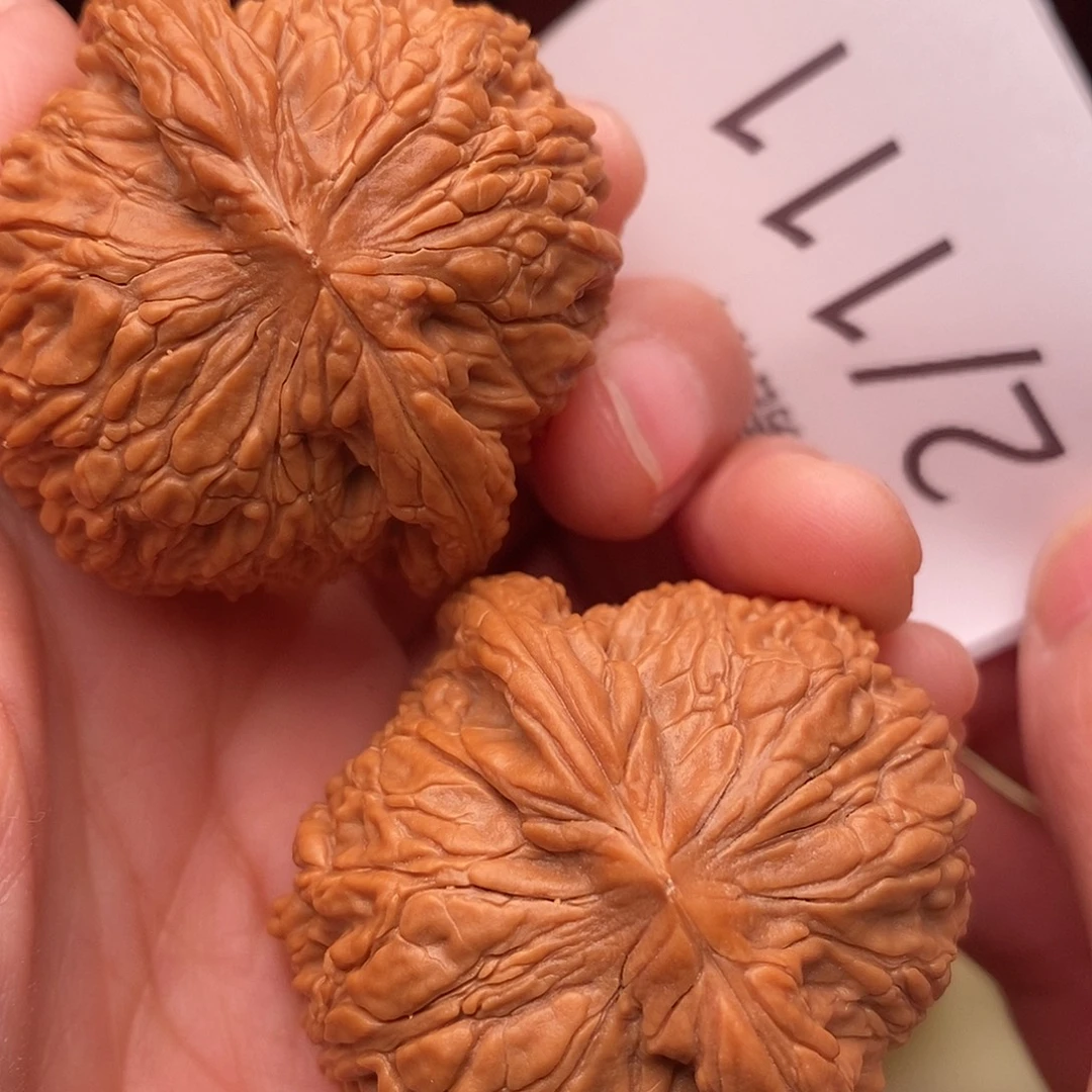 文玩核桃把件43绣球