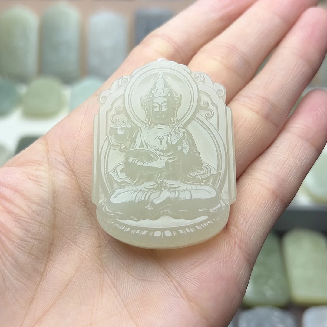 颈饰未镶嵌和田玉