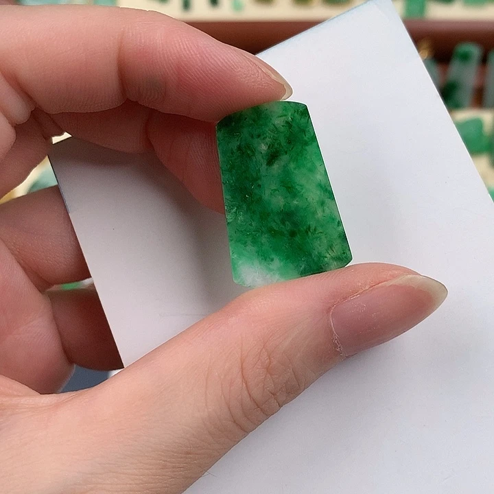 颈饰18K金镶嵌翡翠76433567888