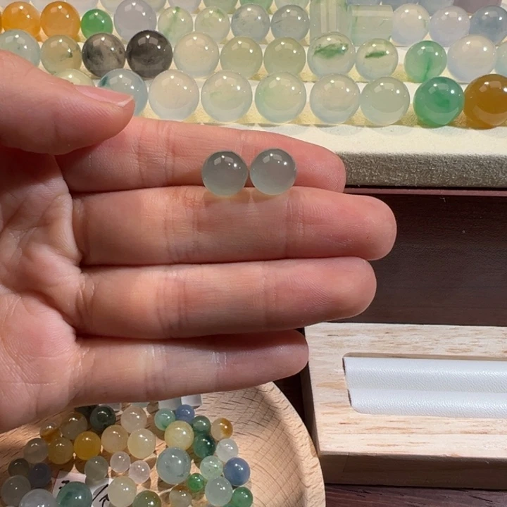 翡翠散珠天然缅甸翡翠A货8.8-8.9