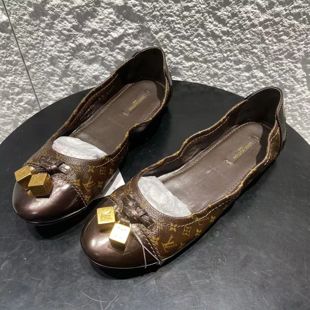 95新 LouisVuitton/路易威登 37.5码/Seven/棕印花平底蛋卷鞋 872