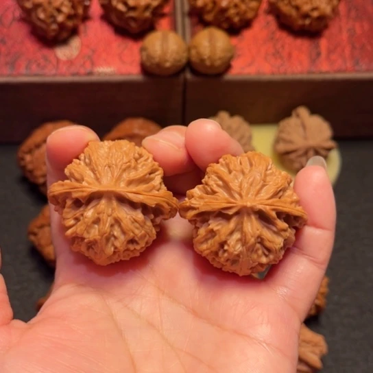 吊坠文玩核桃苹果园