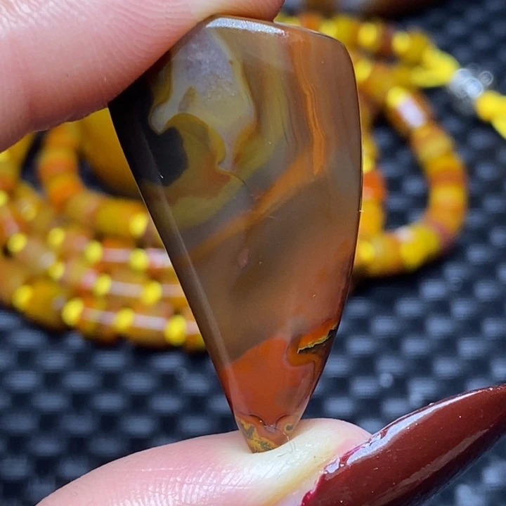 玛瑙/玉髓颈饰未镶嵌