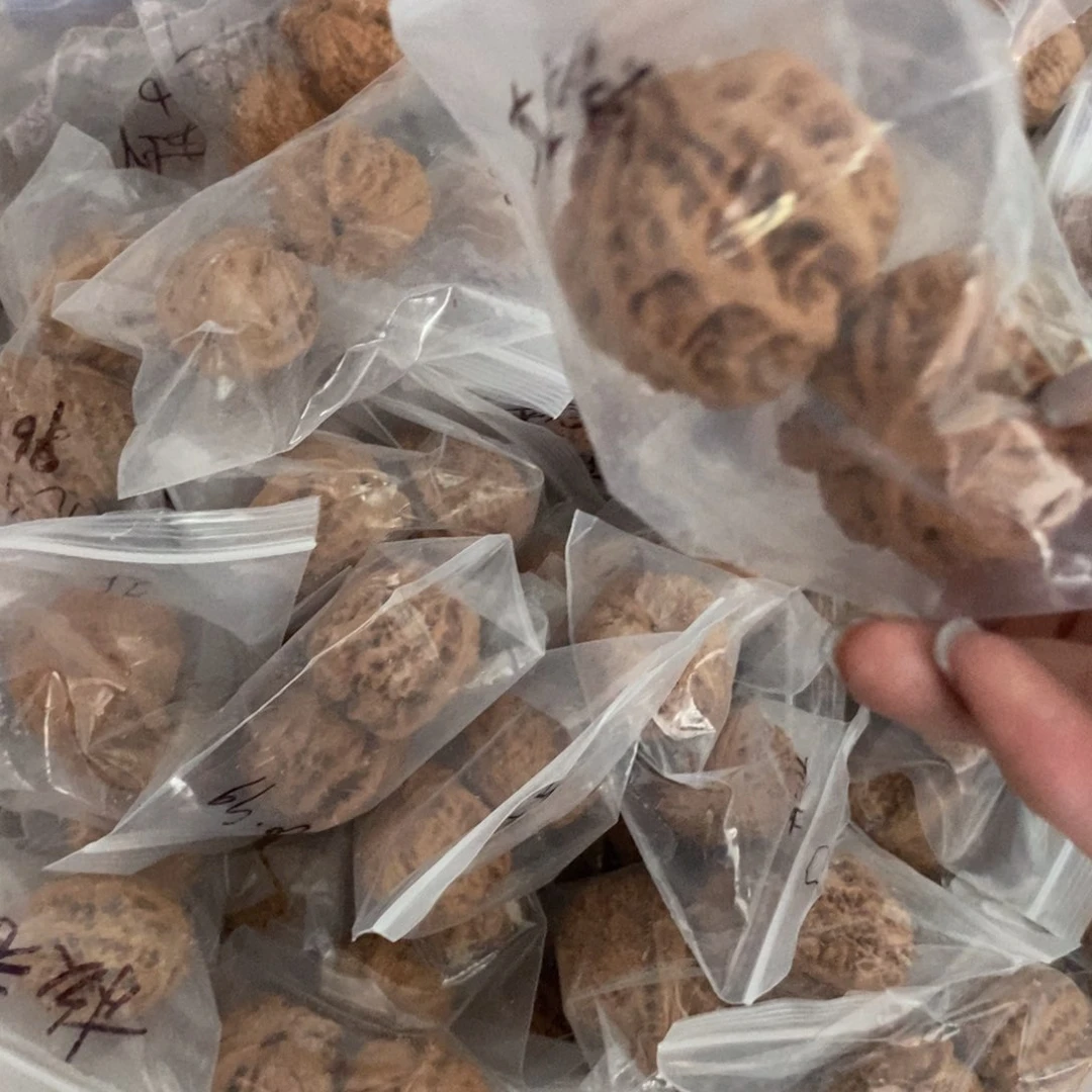 文玩核桃吊坠18.8随机发