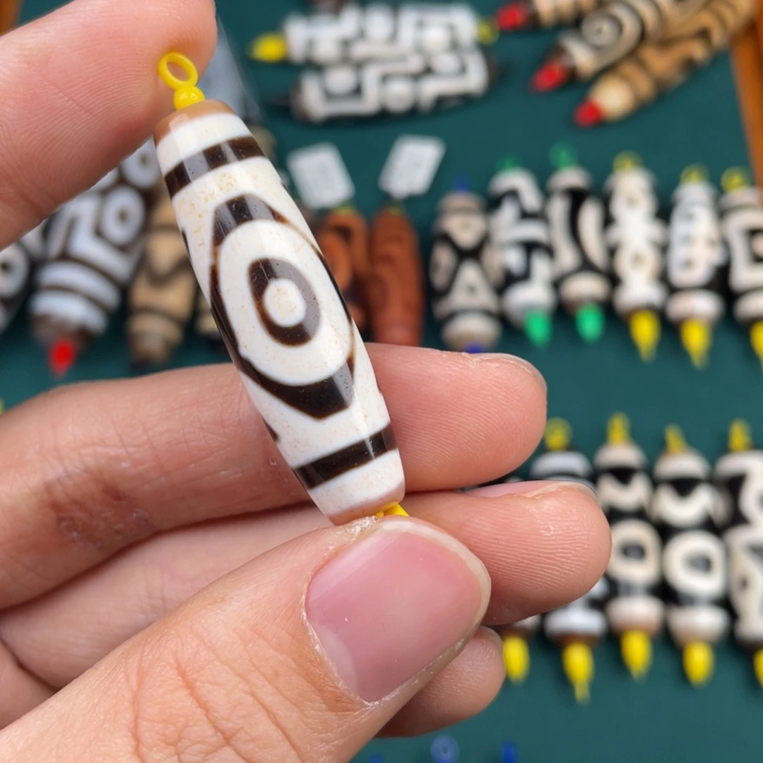 玛瑙/玉髓裸珠二眼