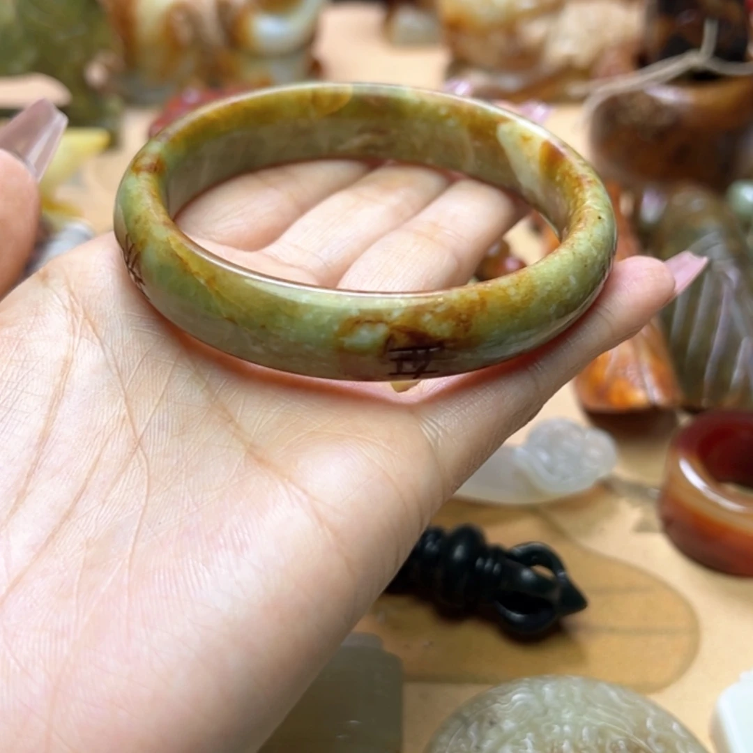 【闪购商品】蛇纹石玉颈饰未镶嵌