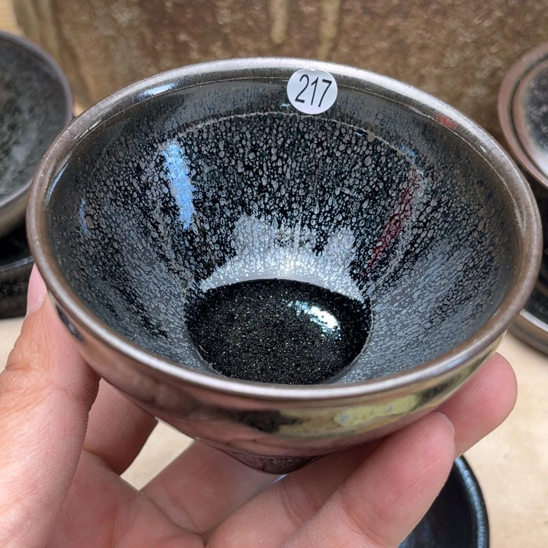 茶盏白*子义兴龙窑坚持真柴烧