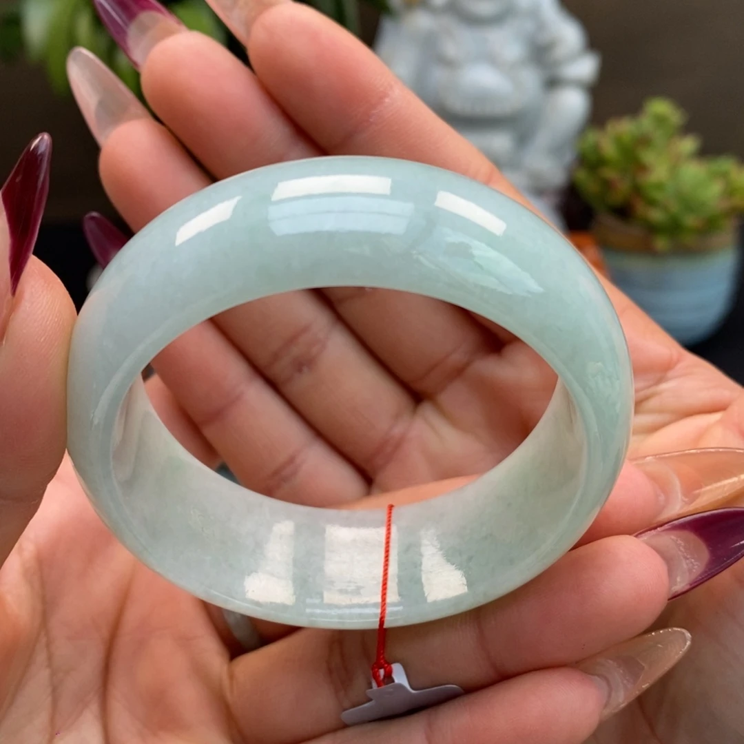 翡翠手镯未镶嵌天然