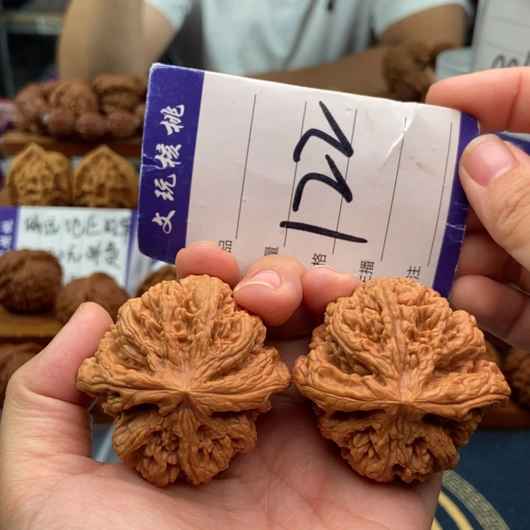 文玩核桃把件48粗筋