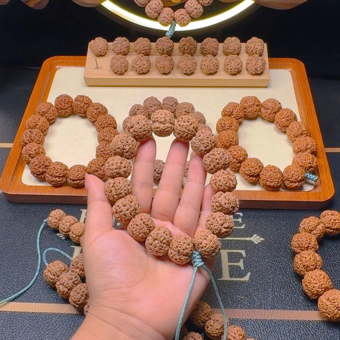 金刚菩提吊坠3号22尺寸爆肉蜂王