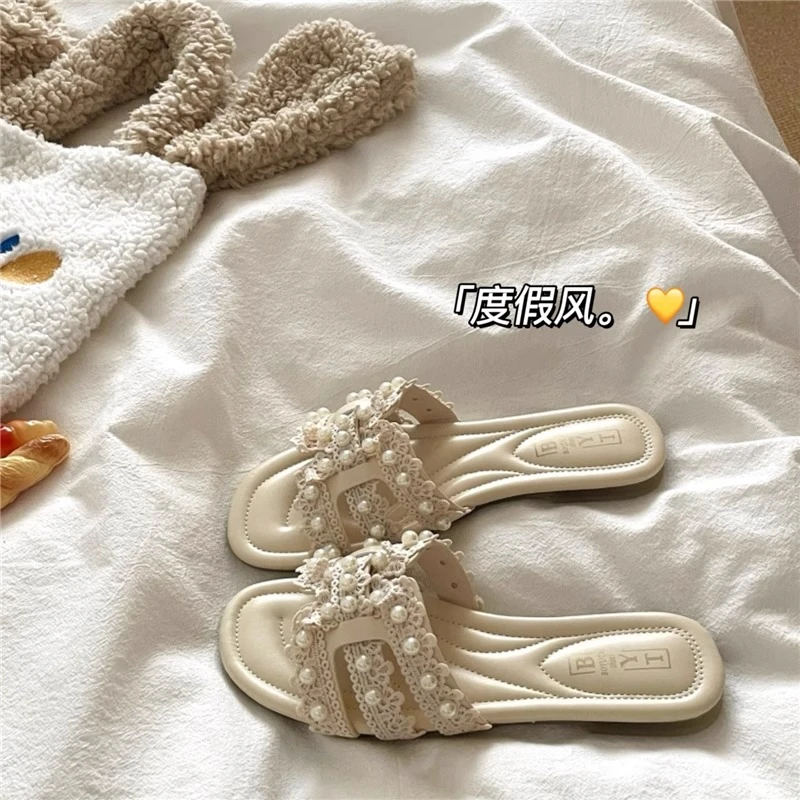 轻奢老钱风~！珍珠法式ins度假凉拖鞋女夏季防滑透气温柔一字拖鞋