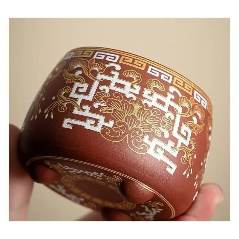 《缠枝莲》紫砂大红袍主人杯