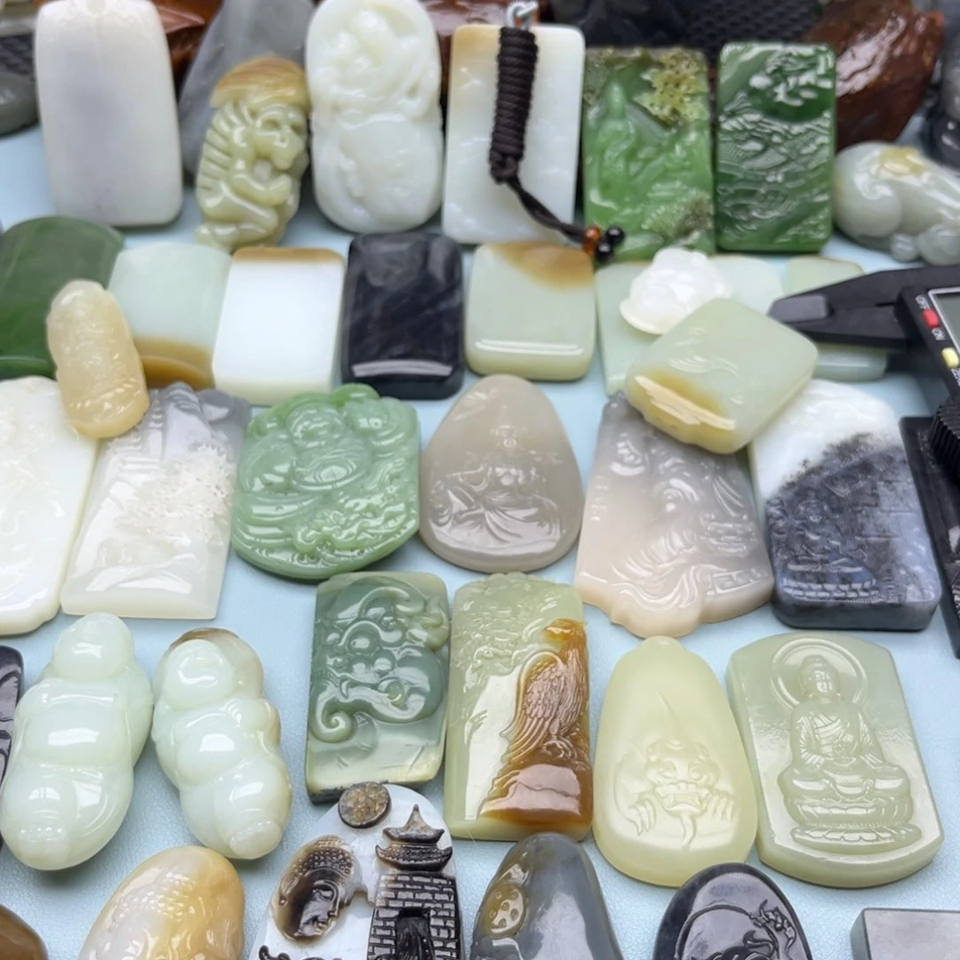 和田玉（糖玉）未镶嵌颈饰三个打包默认微瑕