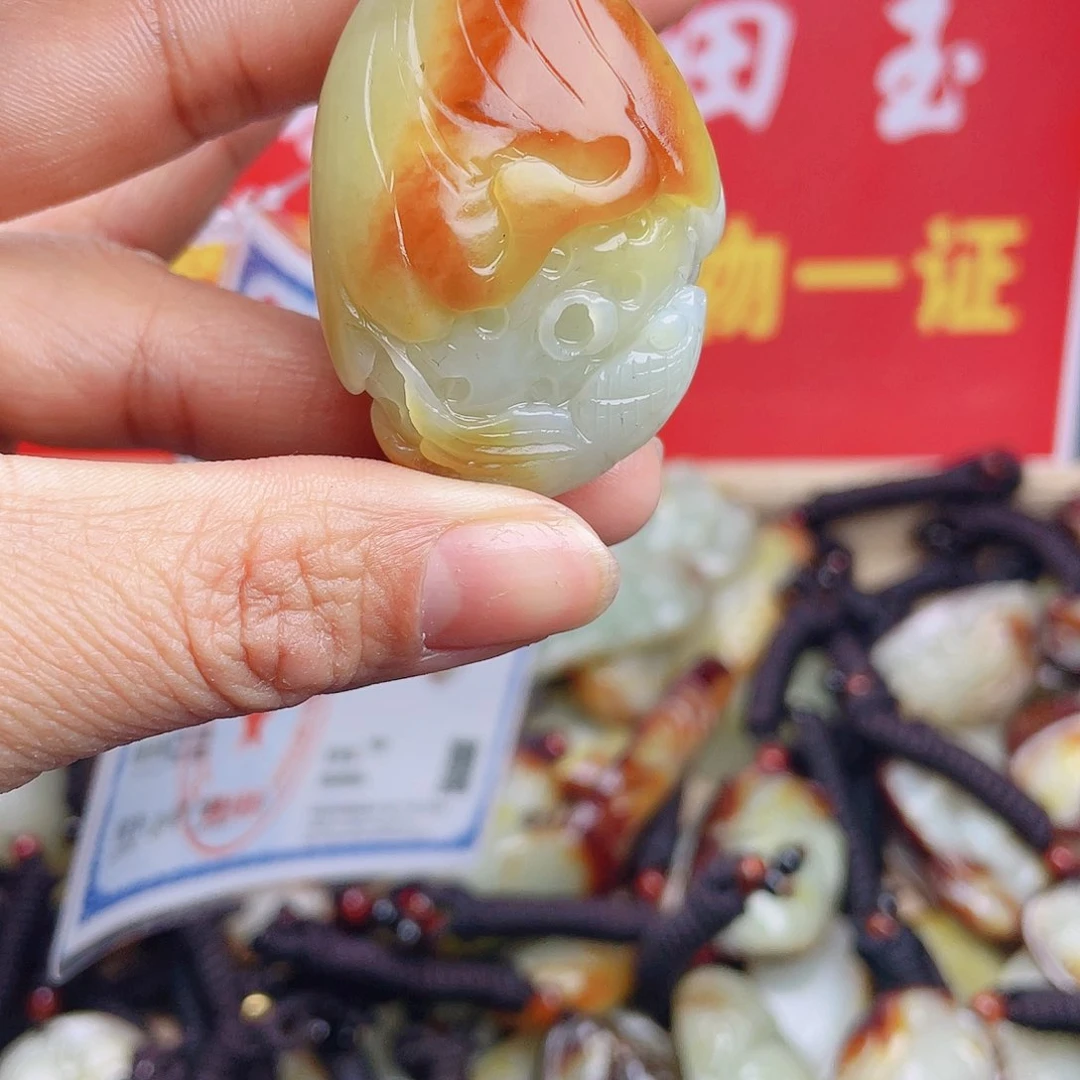 和田玉颈饰未镶嵌