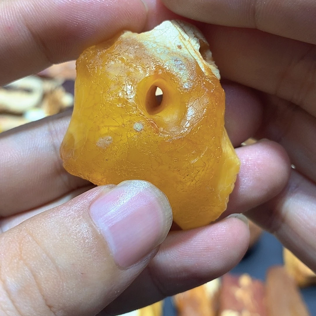 新***彬定制琥珀蜜蜡原石定制