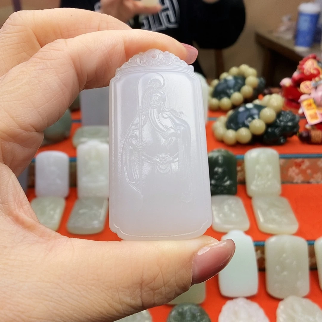 颈饰未镶嵌和田玉封*