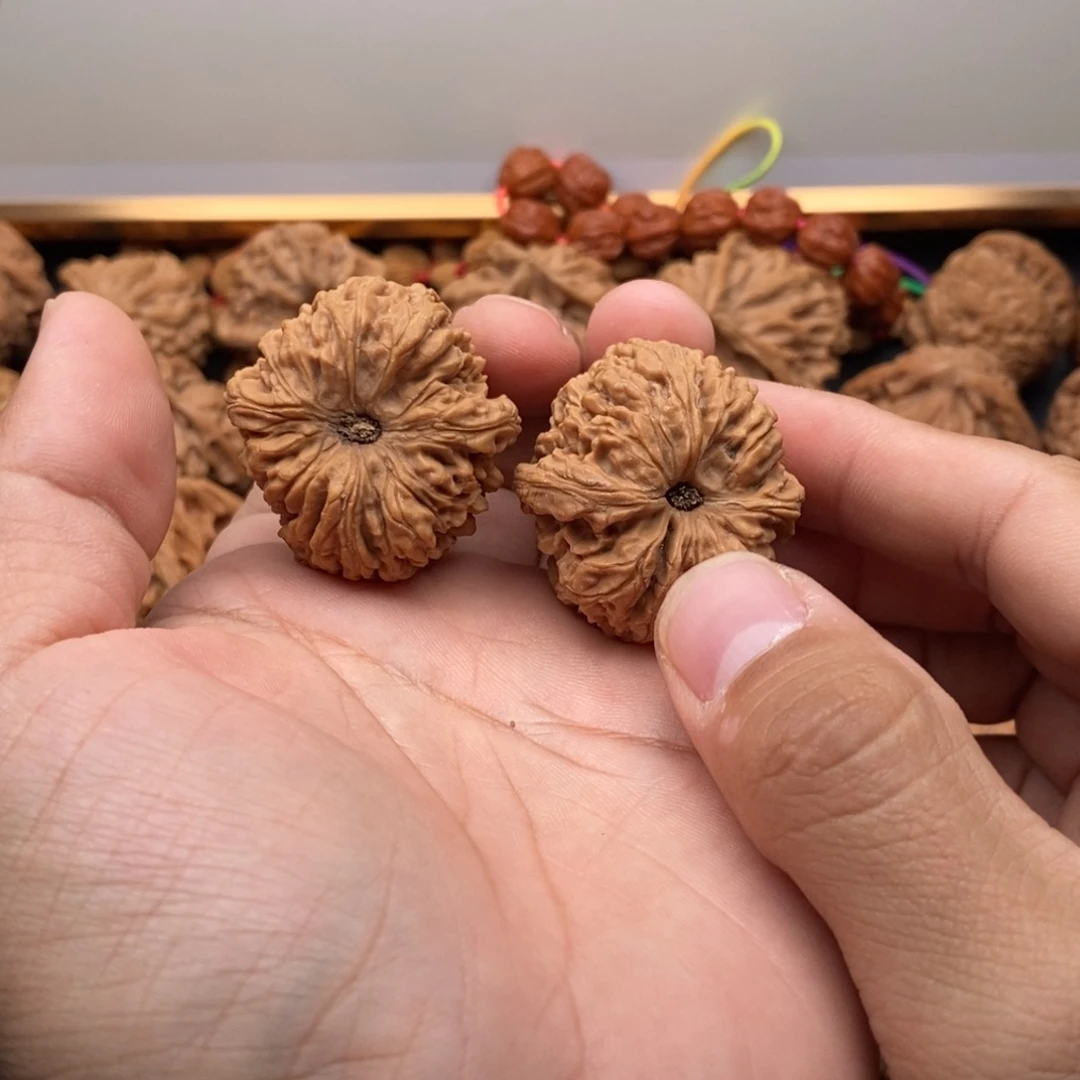 文玩核桃吊坠南疆石35