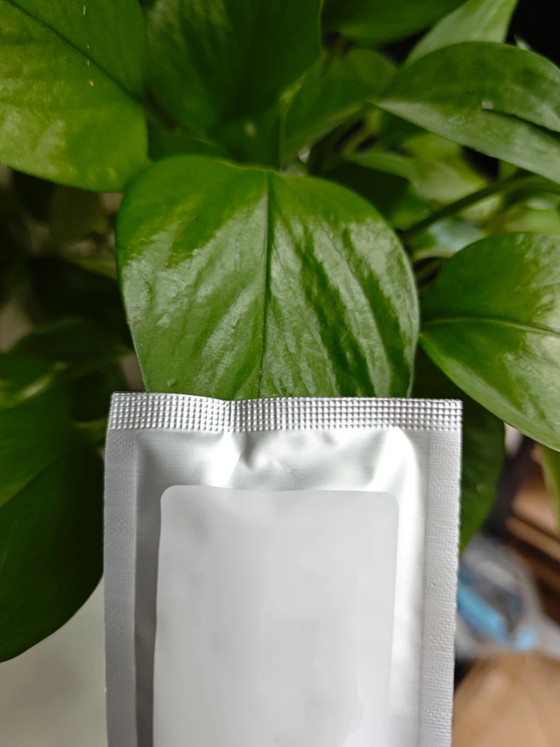 【言言分享UZ】红色水光涂抹式补水保湿精华