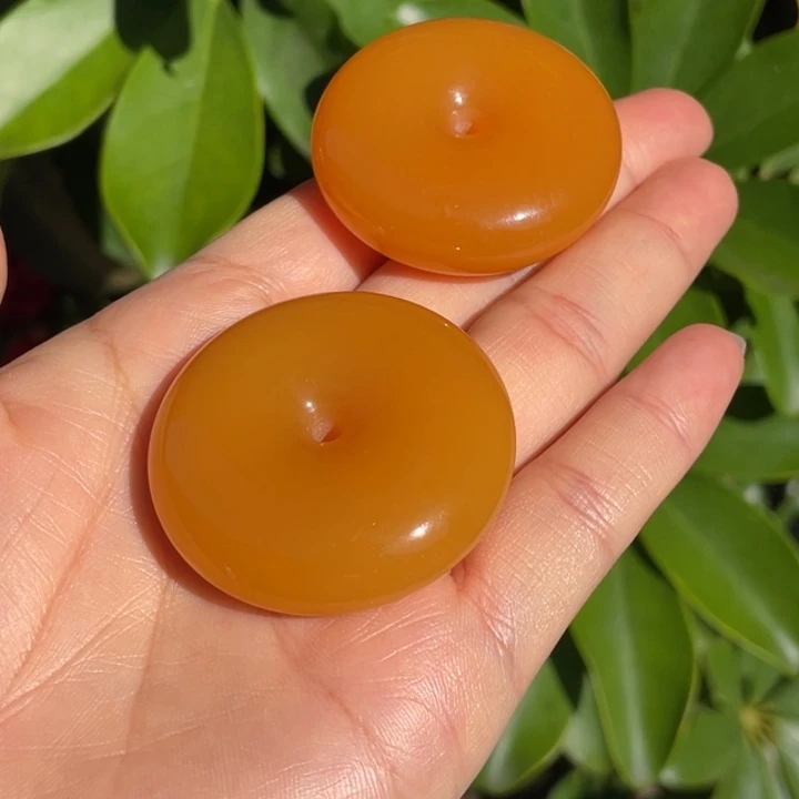 未镶嵌石英质玉（黄龙玉）挂件