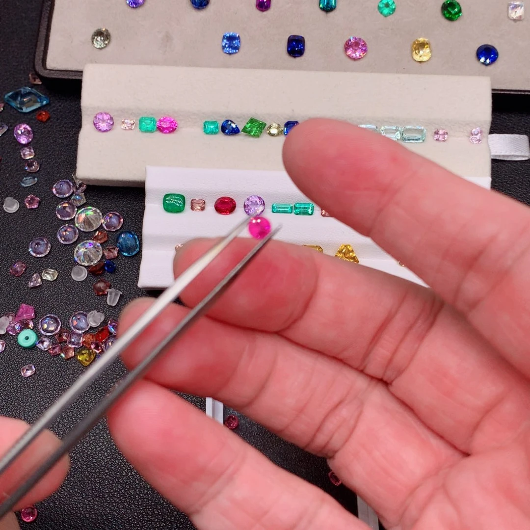 王***备尖晶石裸石0.28ct马亨盖