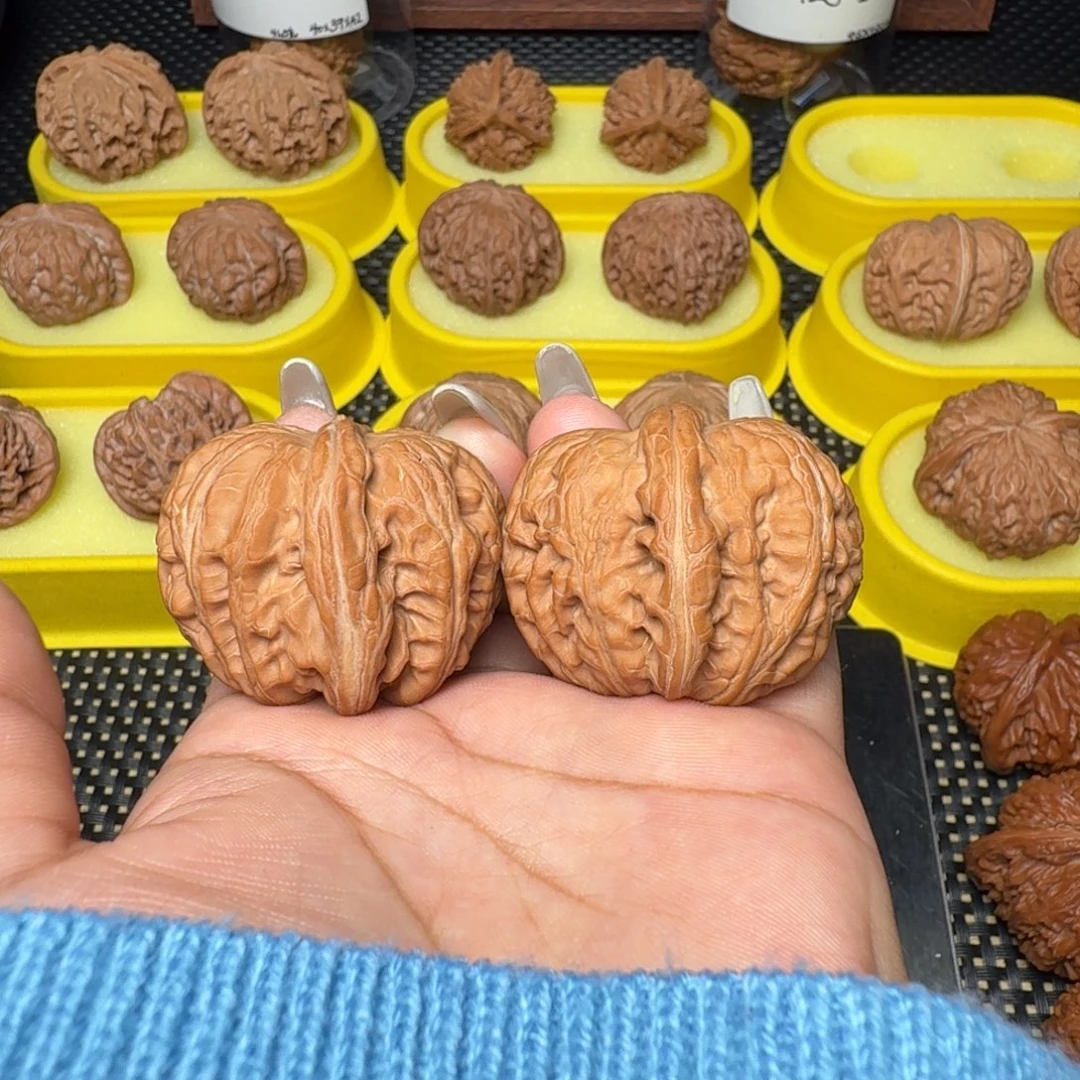 Y***z文玩核桃把件43平谷元宝