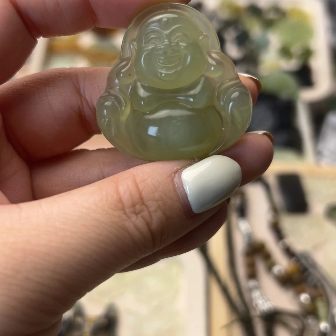 蛇纹石玉颈饰合金