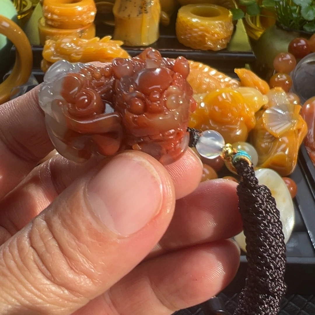 石英质玉未镶嵌颈饰