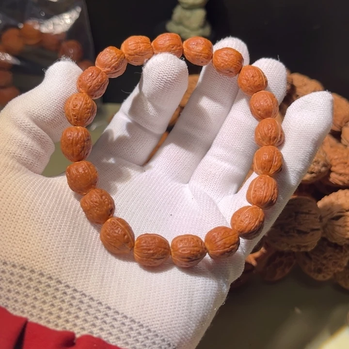 手串文玩核桃………30