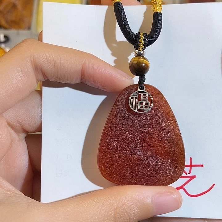 定制琥珀未镶嵌琥珀的