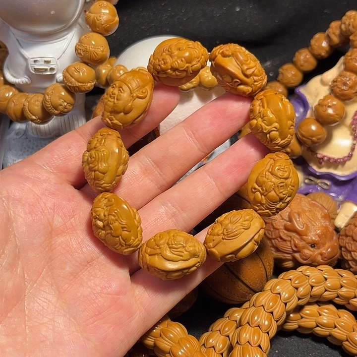 手串/手链橄榄核浮雕财迷^_^