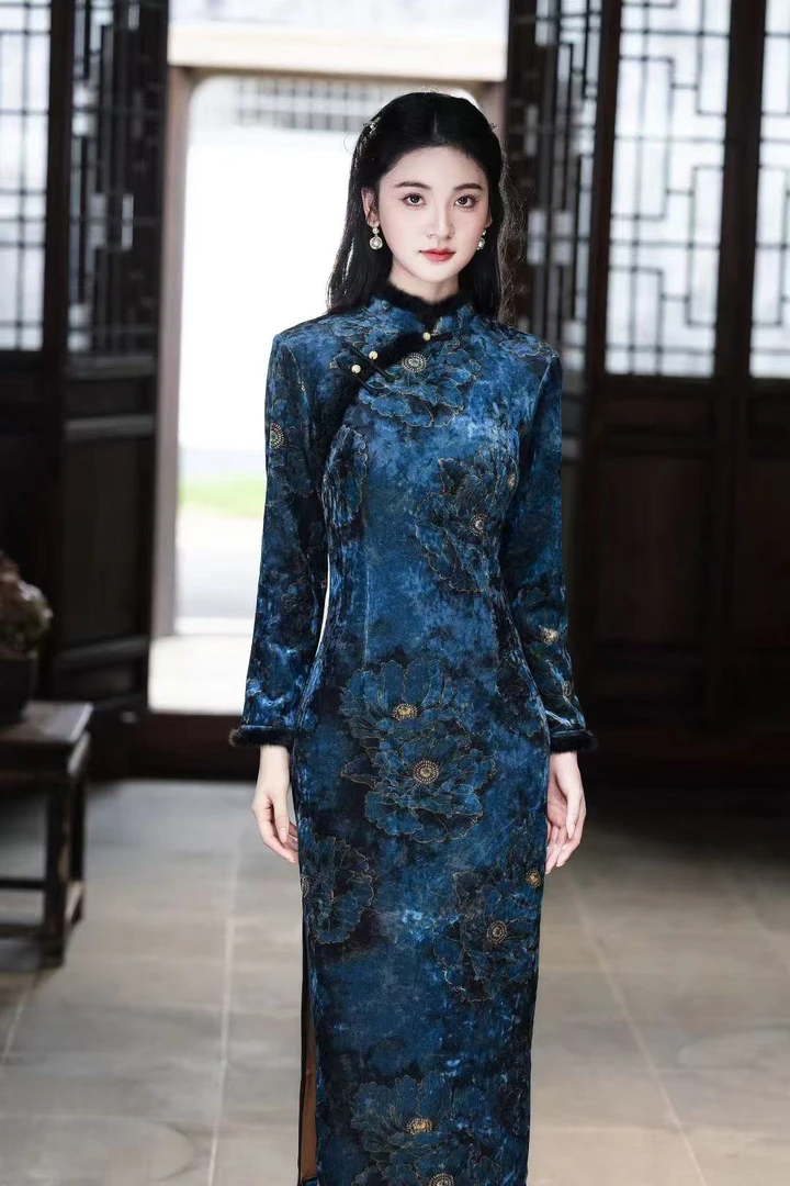 风华《如熹》冬款蓝色印花丝绒120衣长 气质复古修身国风旗袍日常