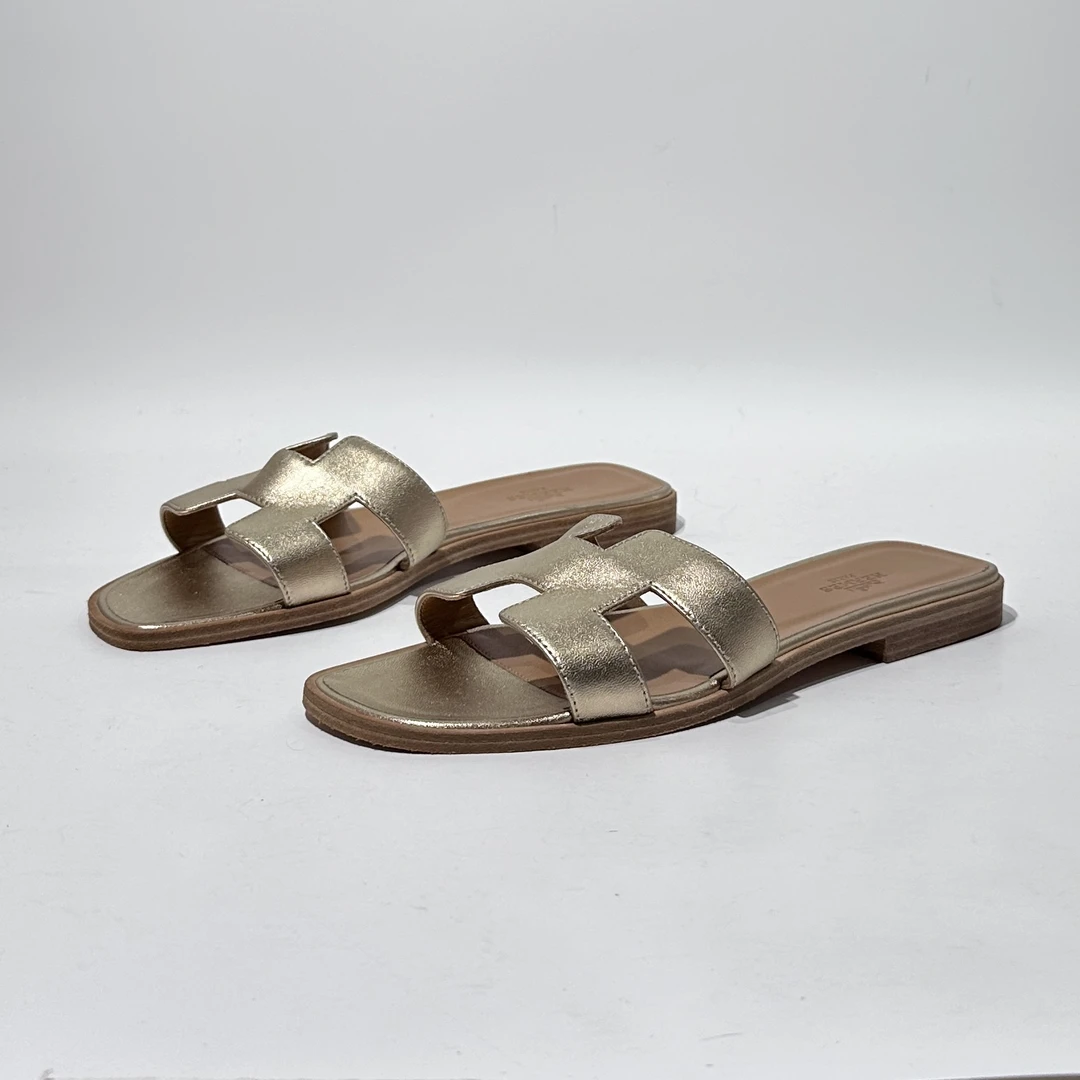 99新 Hermes/爱马仕 闲置 38码 香槟金时尚H拖/ML80450