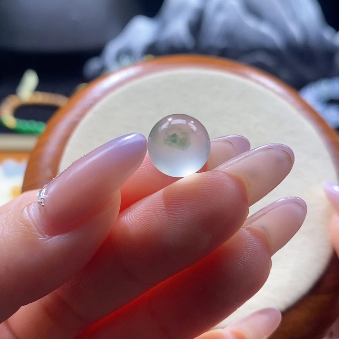 翡翠未镶嵌颈饰翡翠玻璃飘绿珠11.09mm
