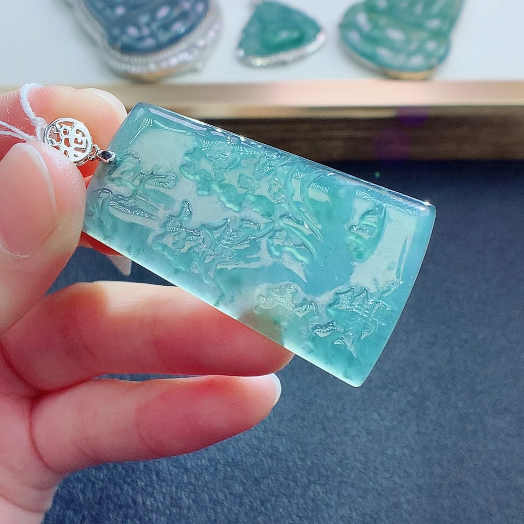 翡翠颈饰未镶嵌翡翠