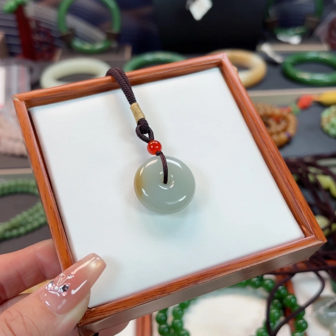 和田玉吊坠未镶嵌月****l