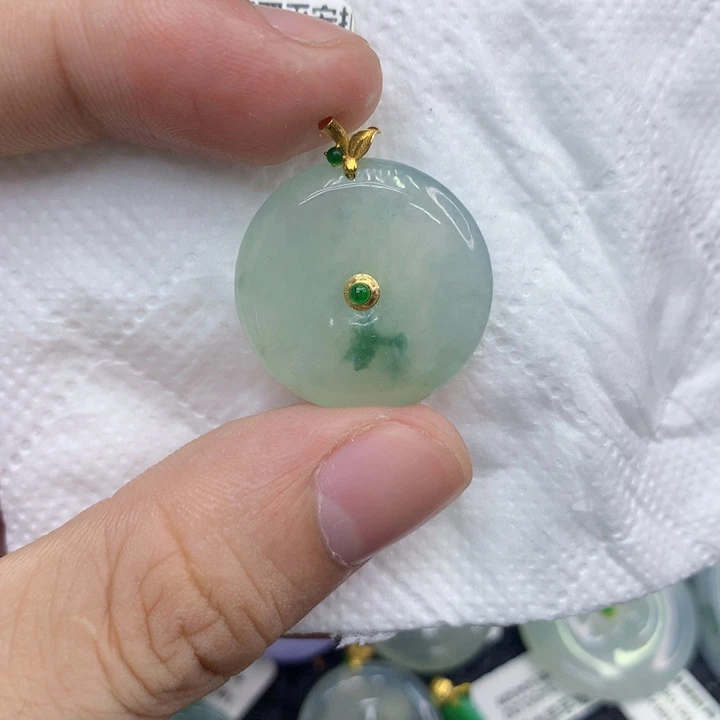 翡翠18K金镶嵌戒指